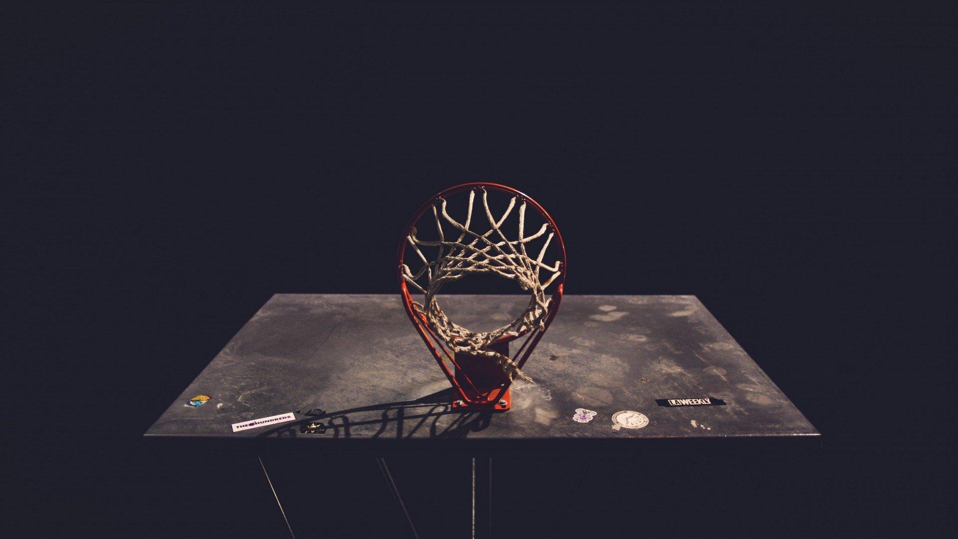 德甲联赛，萨内梅开二度凯恩点射破门，拜仁慕尼黑五球横扫霍芬海姆